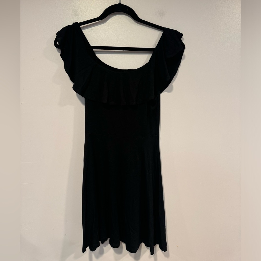 Black off the shoulder soft mini‎ dress